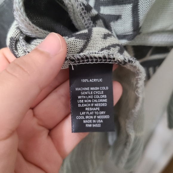 NWOT Tribal Print Shark Bite Vest Size Xsmall - Picture 8 of 8